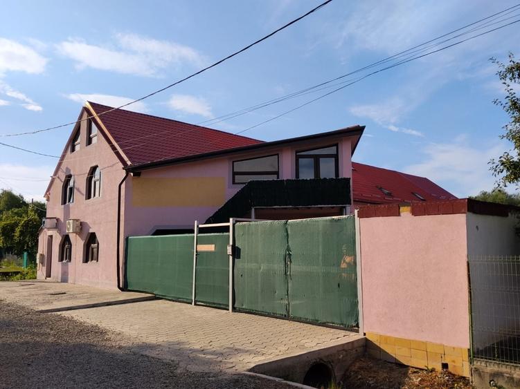 Casa unifamiliara de vanzare - 1