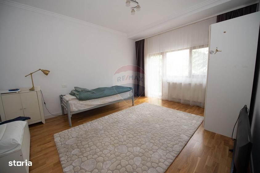 Casă cu 4 camere în Central