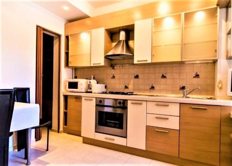 Apartament cu 3 camere în Primăverii