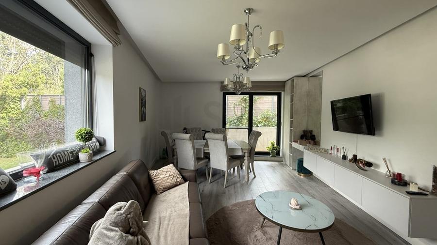 Apartament cu 2 camere decomandat, mobilat în Sisești