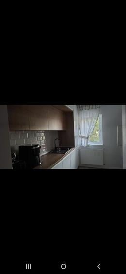 Apartament cu 3 camere decomandat în Calea București