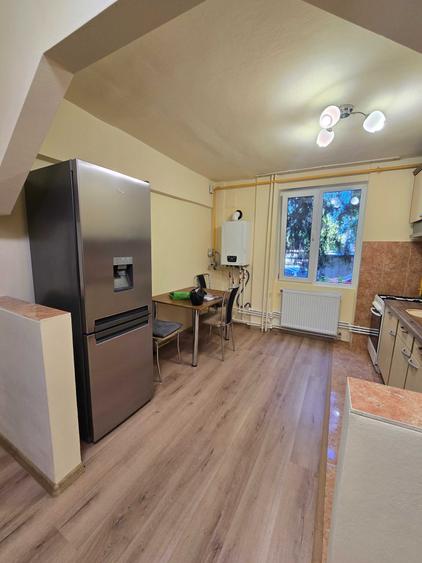 Apartament cu 3 camere decomandat în Nord