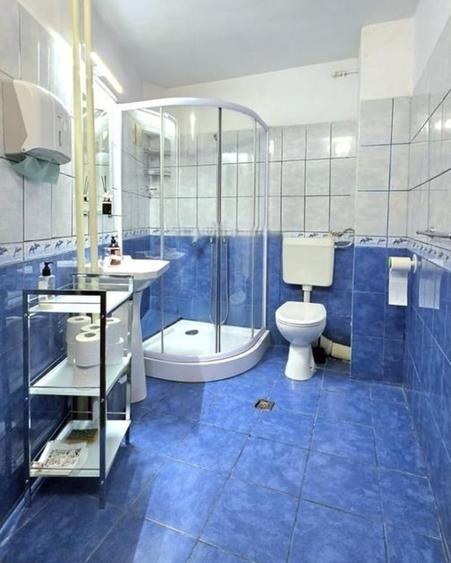 Apartament cu 4 camere decomandat, mobilat în Universitate
