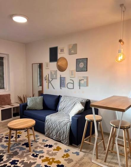 Apartament cu 2 camere semidecomandat, mobilat în Mărăști