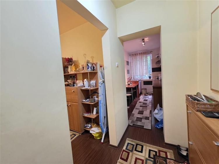 Apartament cu 2 camere decomandat, mobilat în 1 Decembrie
