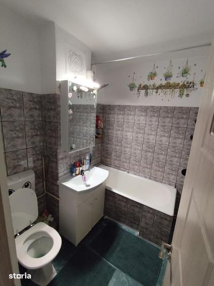Apartament cu 3 camere decomandat în Calea Poplăcii