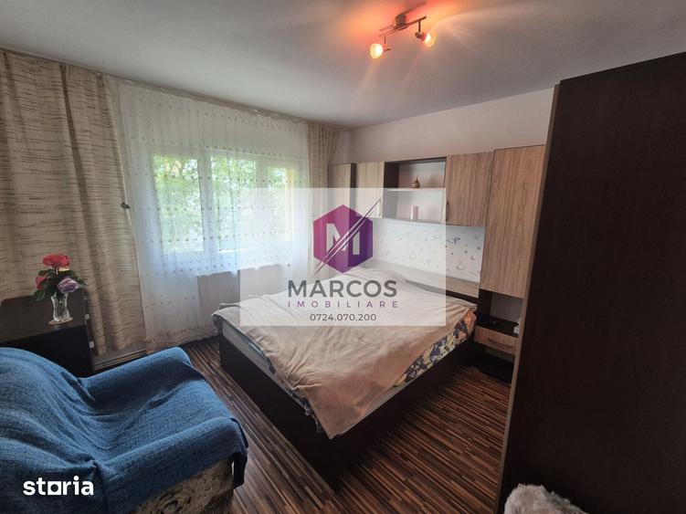 Inchiriez apartament 2 camere Micro 3 - 2