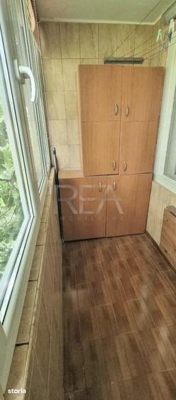 Apartament cu 3 camere semidecomandat în Drumul Taberei