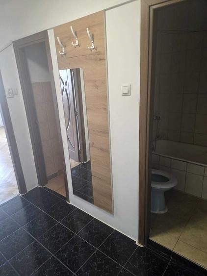 Garsonieră decomandată în Calea București