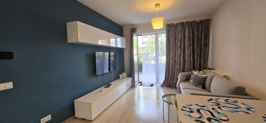 Apartament cu 3 camere decomandat, mobilat în Est