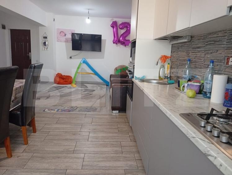 Apartament cu 3 camere semidecomandat, mobilat în Apahida
