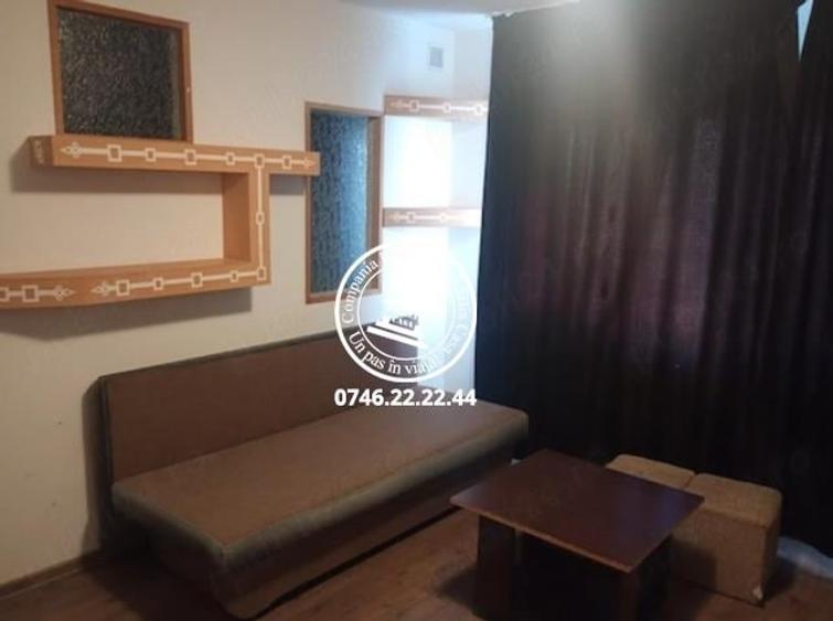 Apartament cu 2 camere decomandat în Nicolina