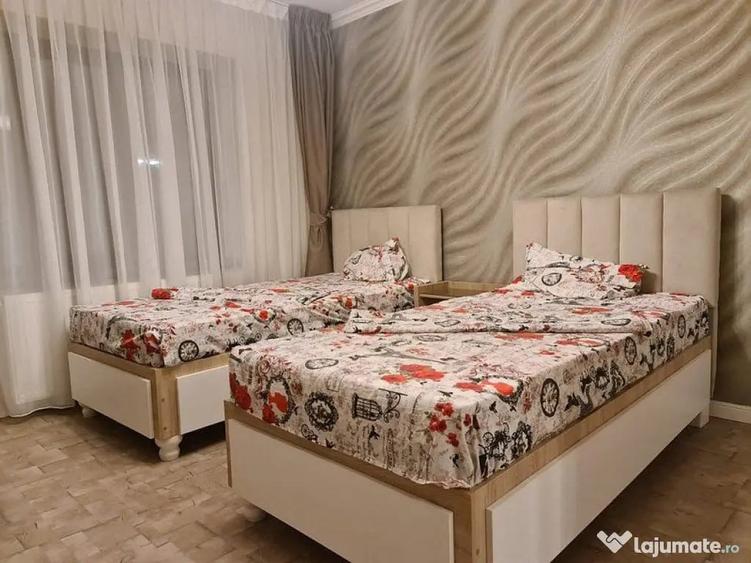 Casă cu 7 camere cu Teren 300 Mp în Faleză