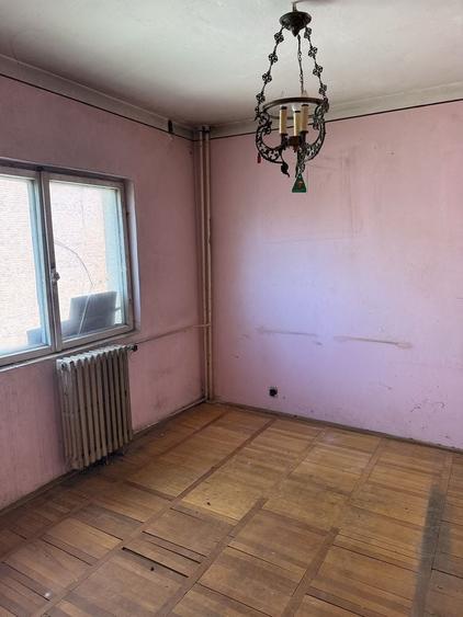 Apartament cu 3 camere decomandat în Dacia