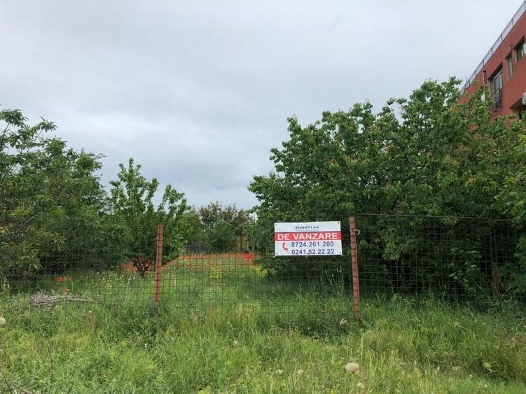 Teren Construcții intravilan de 1000 mp, în Nord