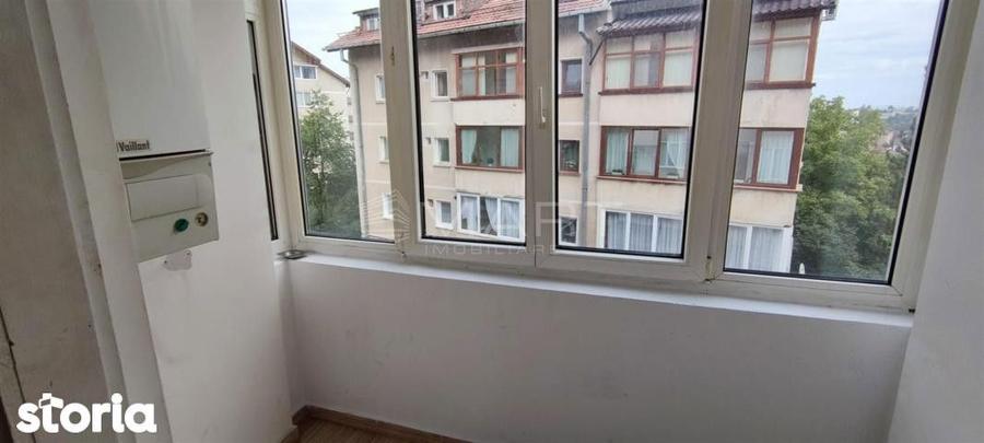 Apartament cu 3 camere decomandat, mobilat în Centrul Istoric