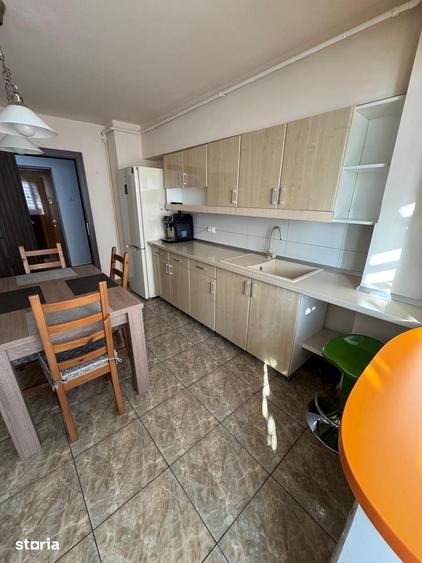 Apartament cu 2 camere decomandat în Micro 11
