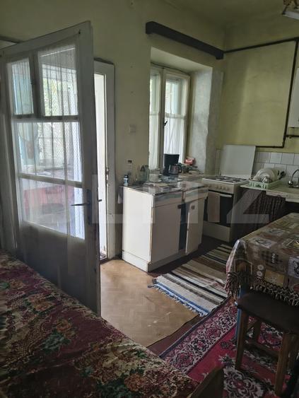 Casă individuală cu 3 camere cu Canalizare în Central