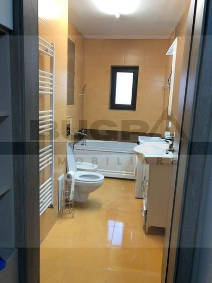 Apartament cu 3 camere semidecomandat în Bună Ziua