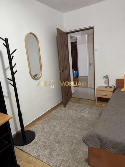 Apartament cu 2 camere decomandat, mobilat în Titan