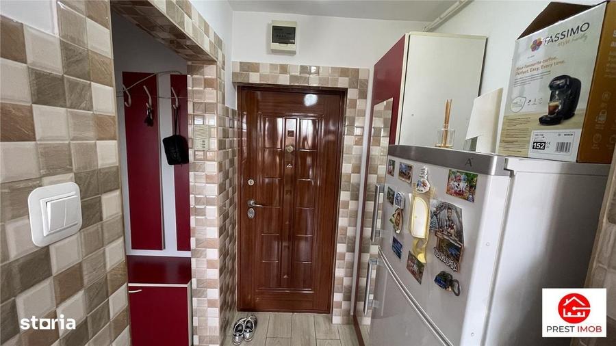 Garsonieră decomandată în Vălureni
