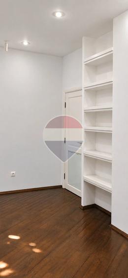 Casă cu 6 camere în Știrbei Vodă