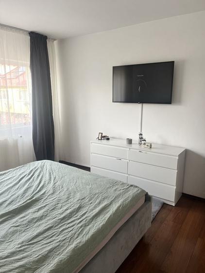 Casă cu 4 camere cu Teren 230 Mp în Florești