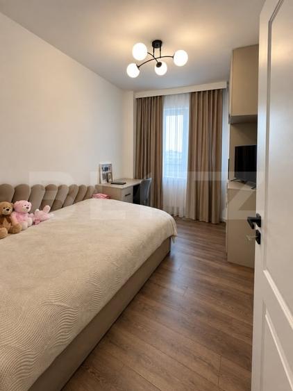 Apartament cu 3 camere decomandat, mobilat în Sud