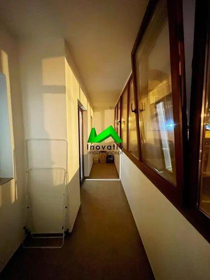Apartament cu 3 camere decomandat în Hipodrom 3