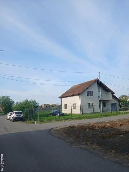 Casă cu 5 camere cu Teren 500 Mp în Sânmihaiu German