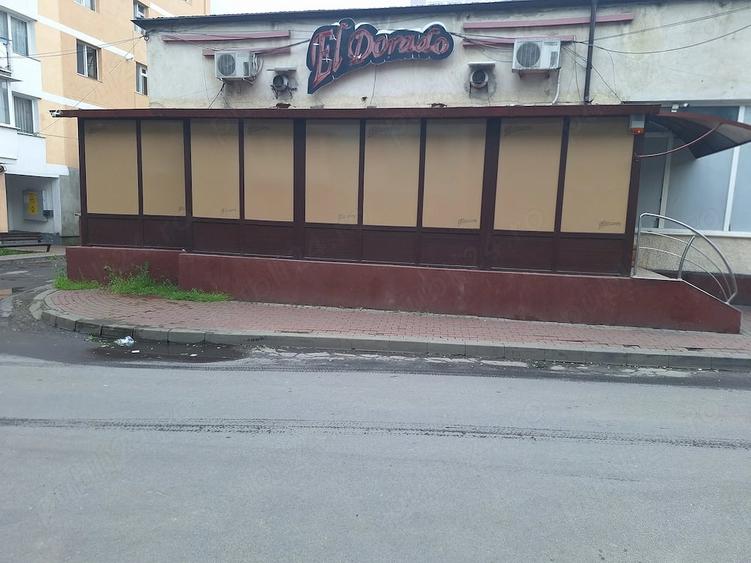 Spațiu comercial, de 300 mp, în Central