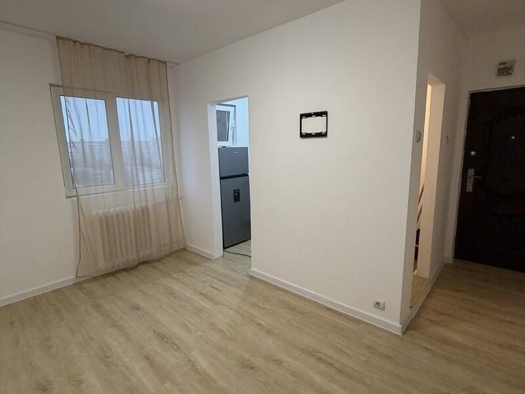 Garsonieră renovată de vânzare – Codrii Neamțului / Postăvarului | 19 mp | Etaj  - 3