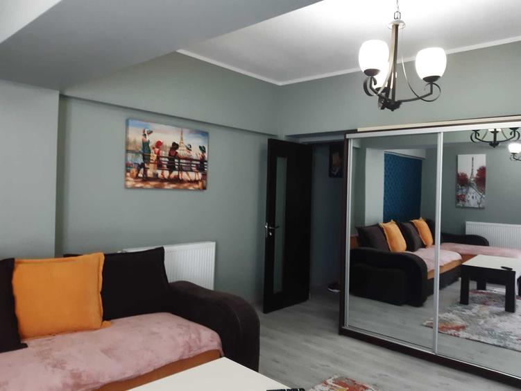 Apartament cu 2 camere semidecomandat în Inel II