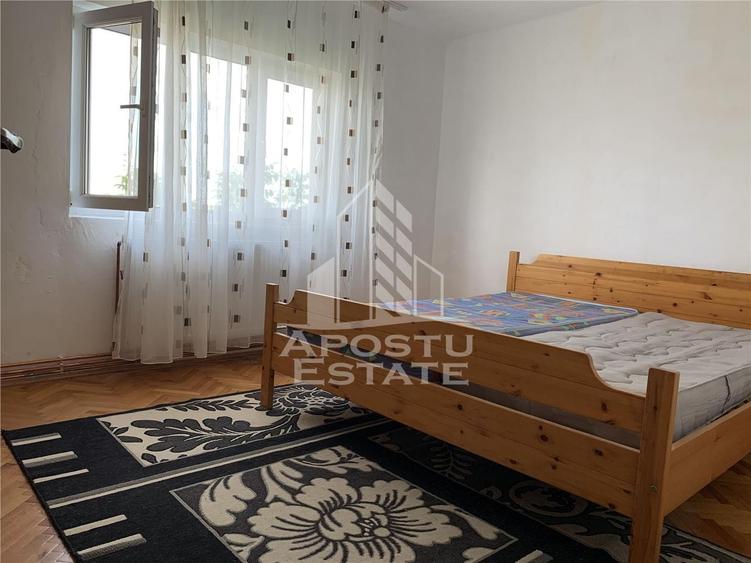 Apartament cu 2 camere decomandat, mobilat în Steaua