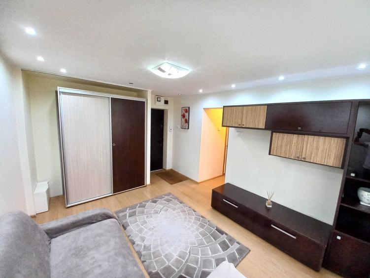 Apartament cu 2 camere decomandat în Brâncoveanu