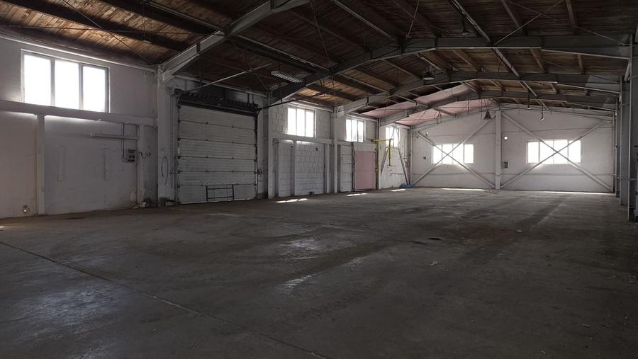 Spațiu industrial, de 450 mp, în Sânpetru