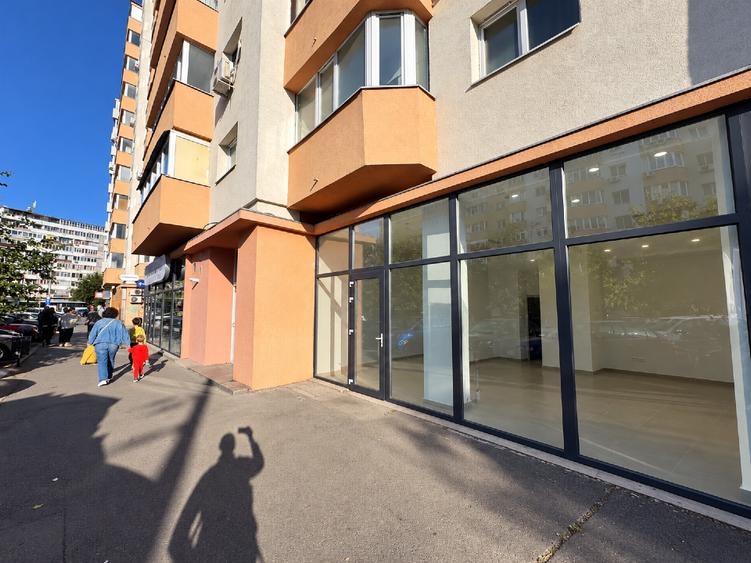 Spațiu comercial, de 100 mp, în Ștefan cel Mare