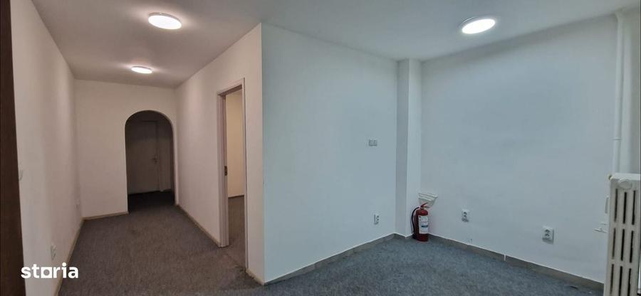 Spațiu comercial, de 32 mp, în Tătărași