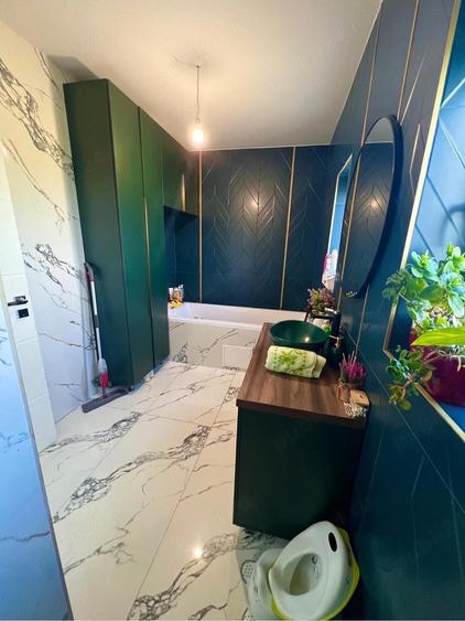 Casă cu Teren 256 Mp în Central