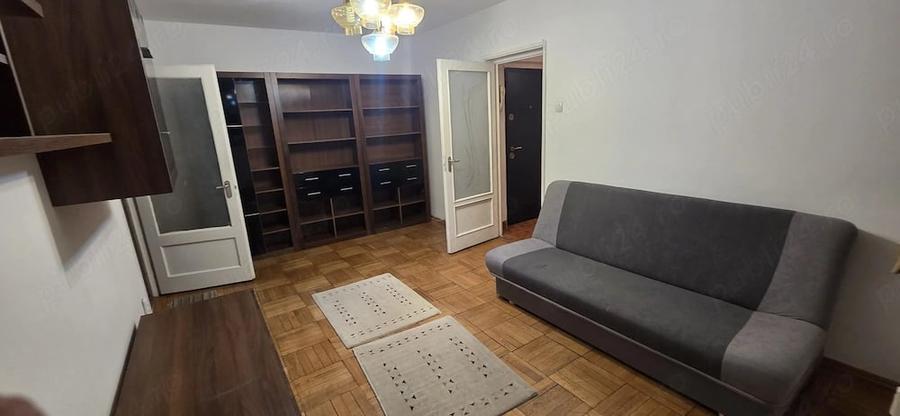 Apartament cu 2 camere semidecomandat în Central