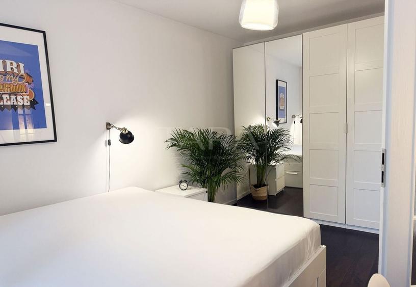 Apartament cu 3 camere semidecomandat, mobilat în Central