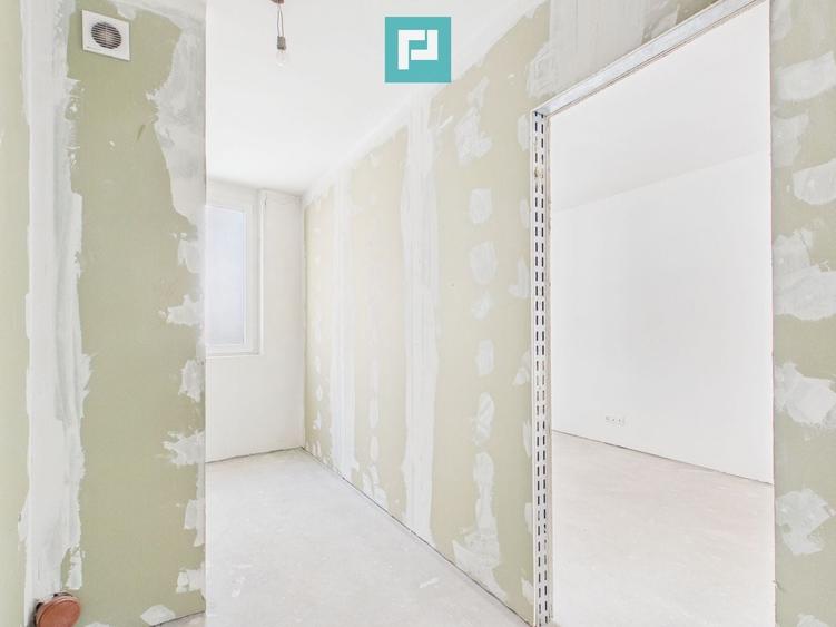 Apartament cu 4 camere în Banu Mărăcine