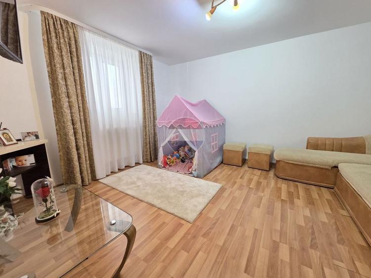 Casă cu 4 camere cu Teren 320 Mp în Central
