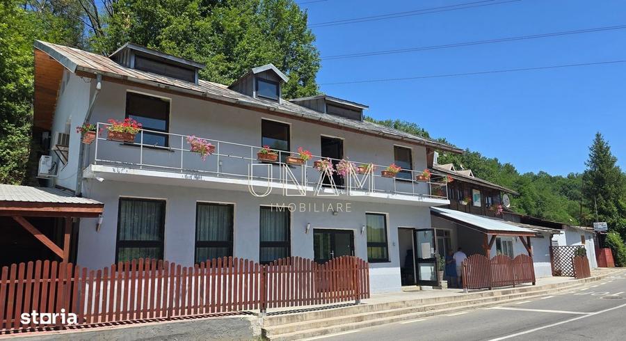 Spațiu comercial, de 800 mp, în Țerova