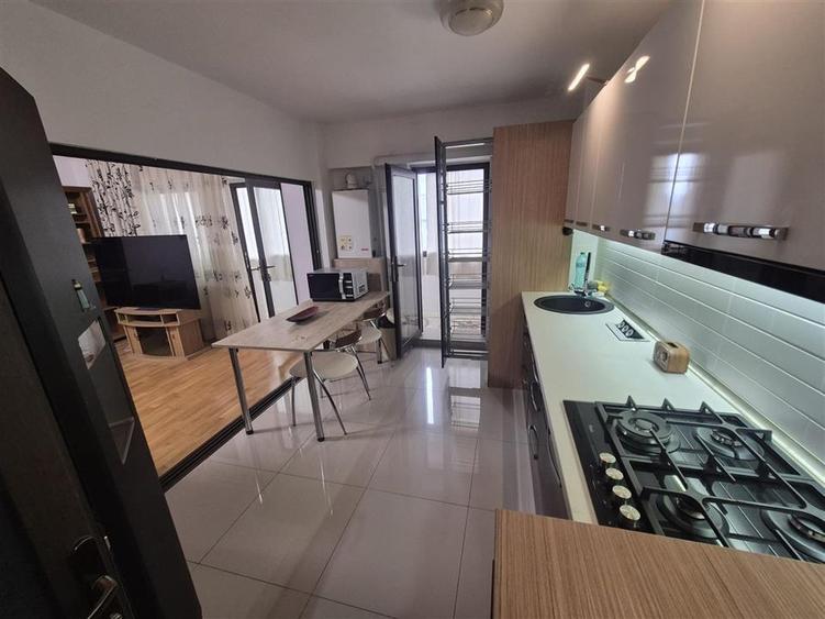 Apartament cu 2 camere decomandat, mobilat în Călărași