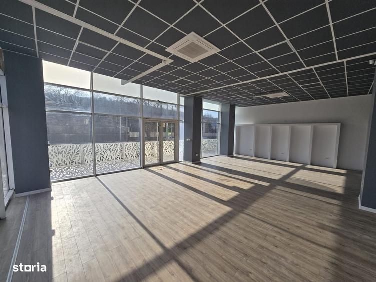 Spațiu comercial, de 100 mp, în Bucium