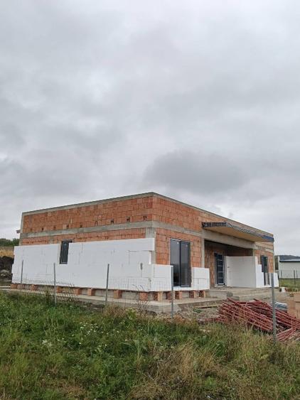 Casă individuală cu 3 camere cu Teren 600 Mp în Hereclean