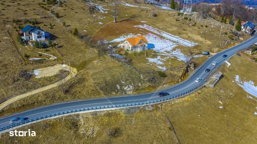 Teren intravilan CU PRIVELISTE DE POVESTE- Fundata- Romania - 11