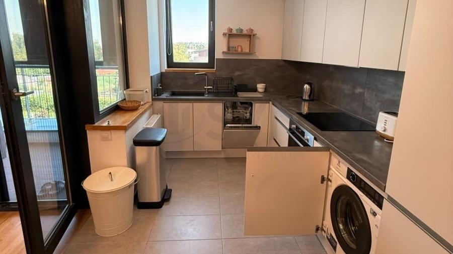 Apartament cu 3 camere decomandat în Iancu Nicolae