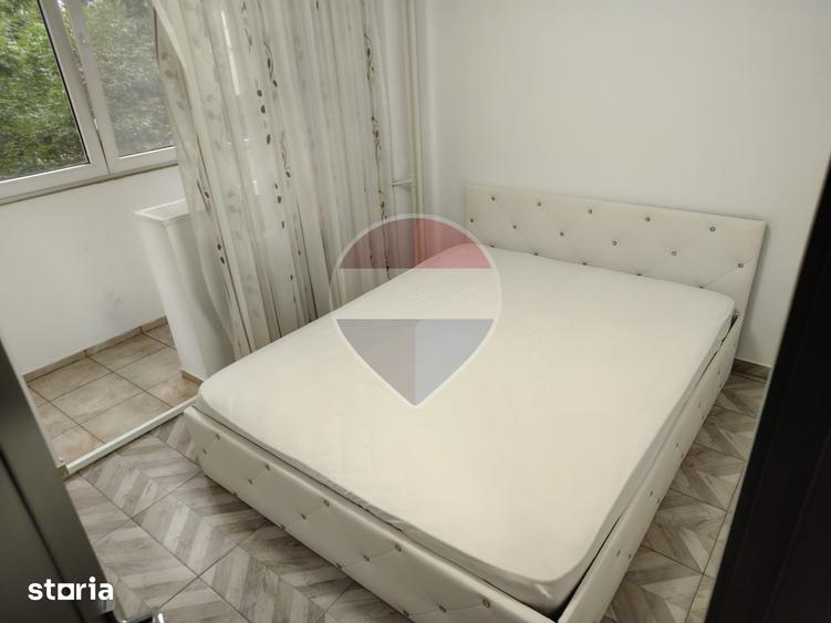 Apartament cu 2 camere decomandat în Tei
